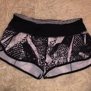 Lululemon Speed Up Short Size 6